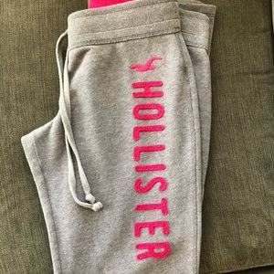 Hollister- gray woman’s sweat pants, size M